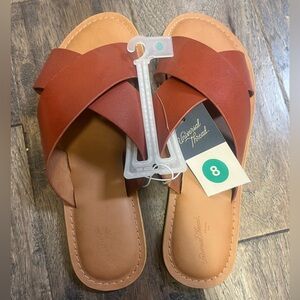 Universal Thread Brown Leather Cross-Strap Sandal